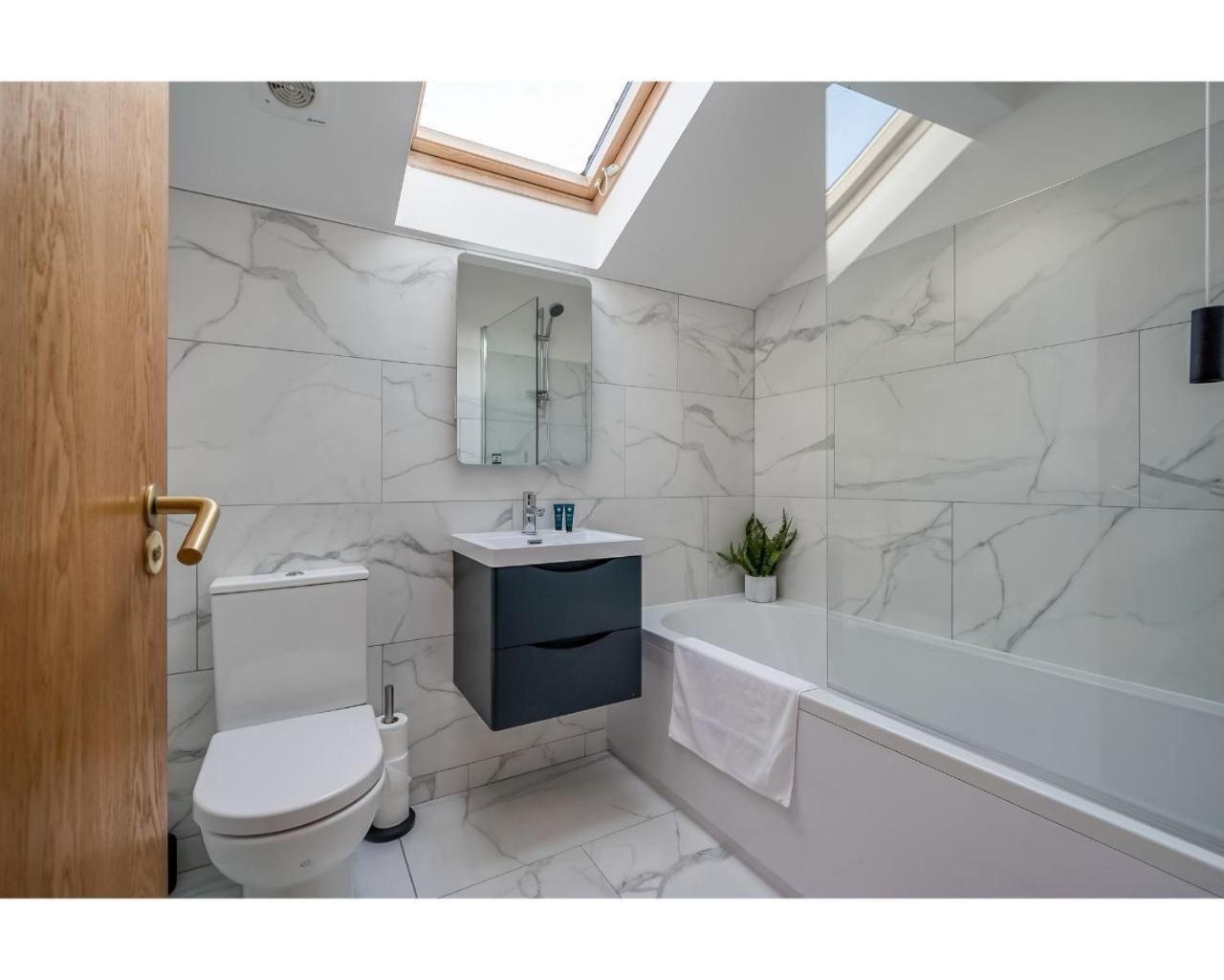 Central Belfast Apartments Pottinger'S Quay ภายนอก รูปภาพ