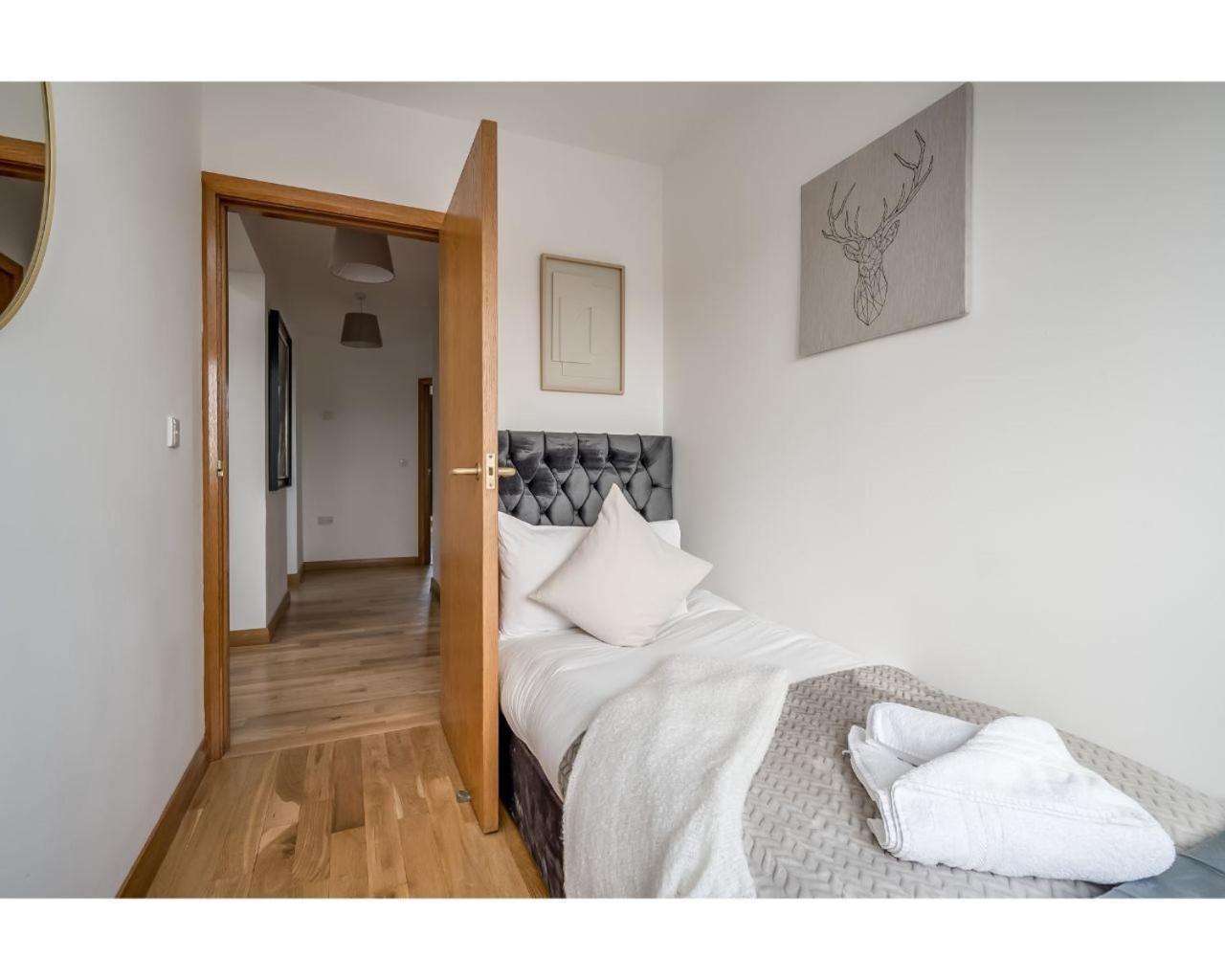 Central Belfast Apartments Pottinger'S Quay ภายนอก รูปภาพ