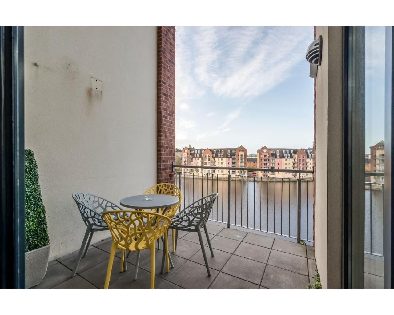 Central Belfast Apartments Pottinger'S Quay ภายนอก รูปภาพ